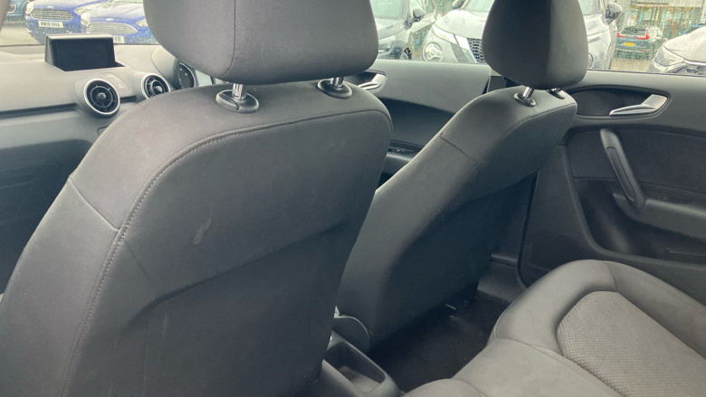 Audi A1 1.0 TFSI SE 5dr Petrol Hatchback